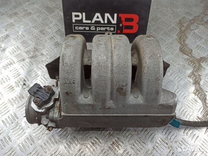 Коллектор впускной Volkswagen Passat B3 2.0