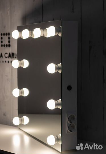 Зеркало с лампочками