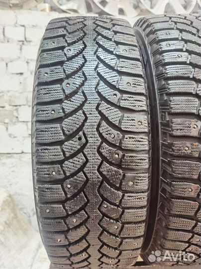 Bridgestone Blizzak Spike-01 195/65 R15 95T