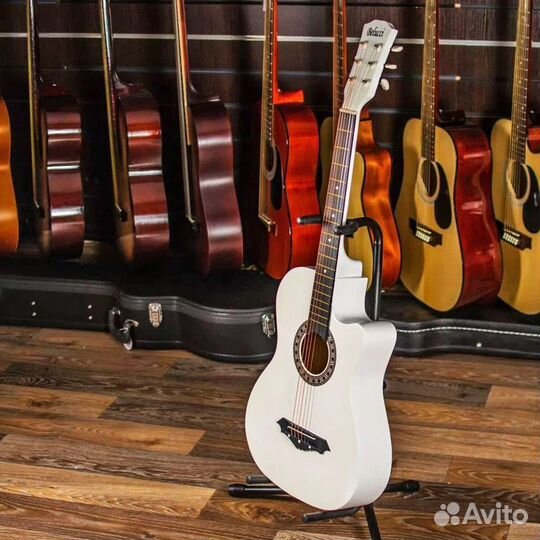 Акустическая гитара