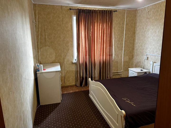 2-к. квартира, 55 м², 4/10 эт.