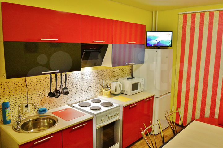 2-к. квартира, 80 м², 2/10 эт.