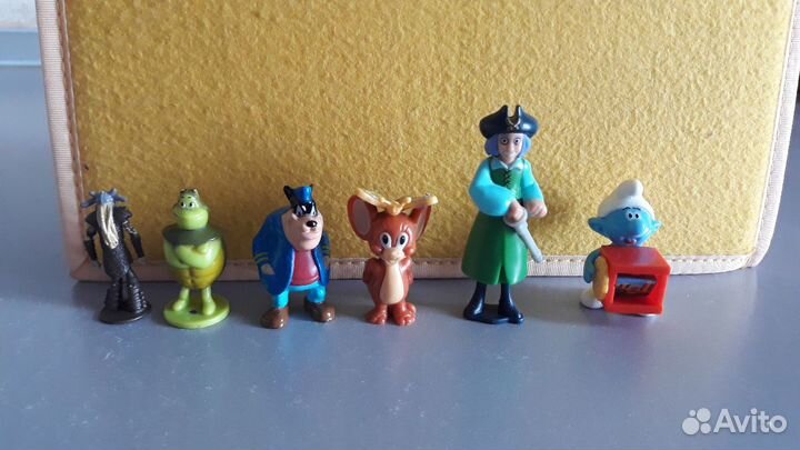 Игрушки из киндеров