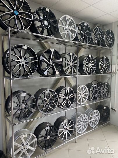 Pace PC10 205/40 R17
