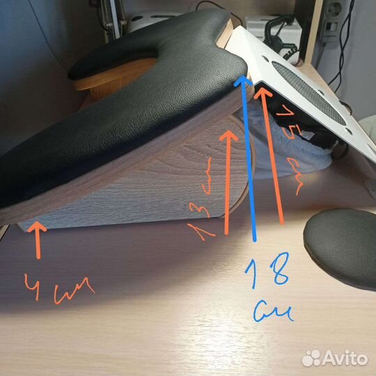 Подставка для маникюра/маникюрная подставка