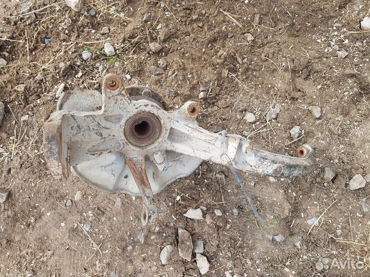 Поворотный Кулак Передний правый hyundai sonata 5