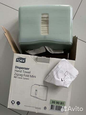 Диспенсер для бумажных полотенец tork