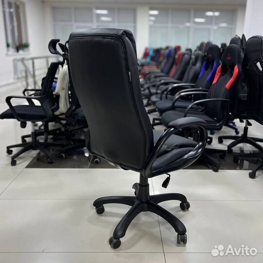 Офисное компьютерное кресло CH-S840N