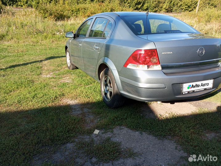 Opel Astra 1.6 МТ, 2014, 180 785 км