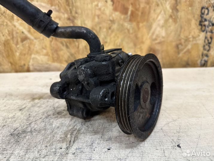 Насос гидроусилителя руля Mitsubishi L200 6G72