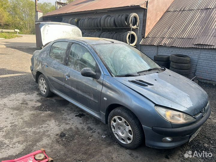 Автомобиль на запчасти peugeot 206