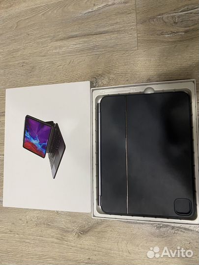 Клавиатура для iPad pro 11