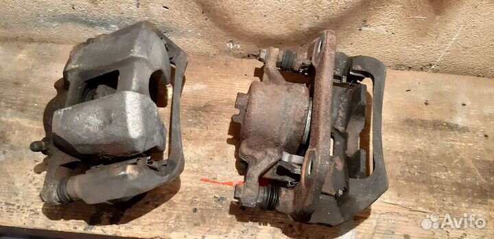 2 шт. б/у передние суппорта для Хонда Аккорд 9