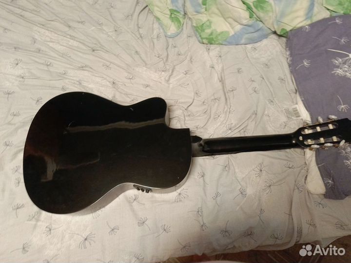 Классическая гитара с подключением