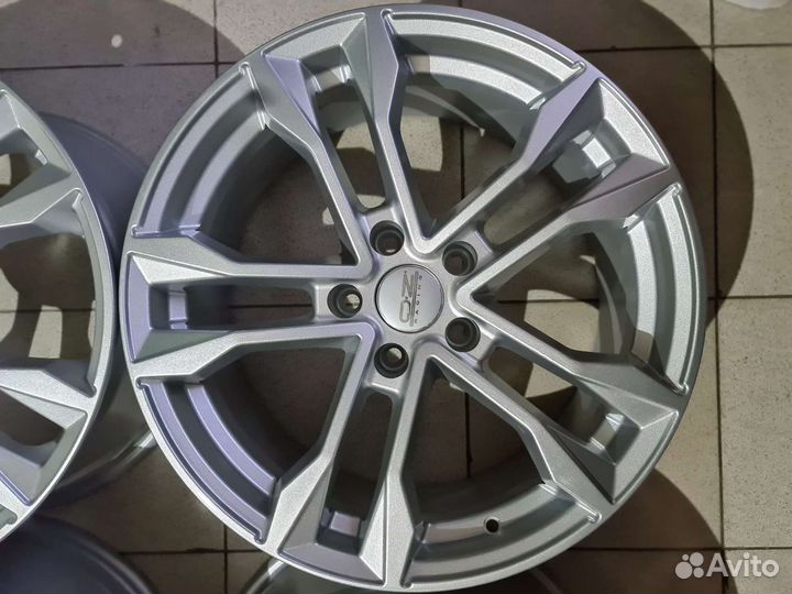 OZ raysing r18 5.114.3 Toyota