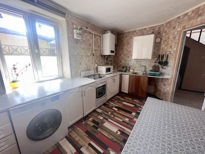 Дом 170 м² на участке 6 сот.