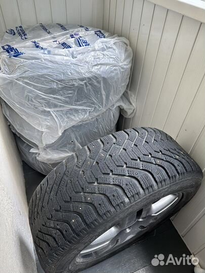 Goodyear UltraGrip 500 255/55 R18