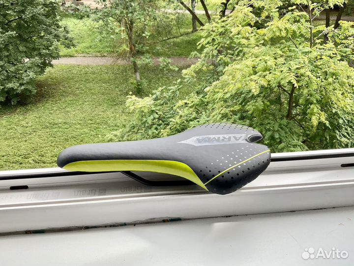 Велосипедное сиденье. Спортивное седло Varma