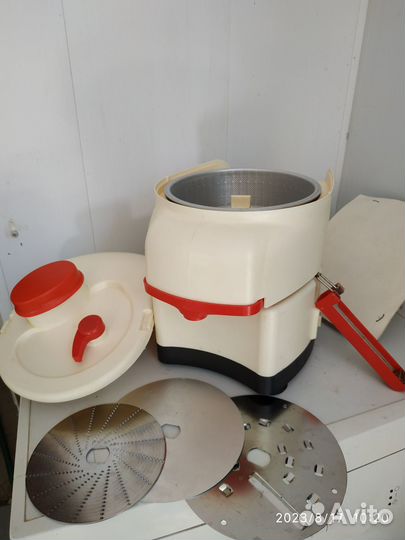 Электросоковыжималка - шинковка