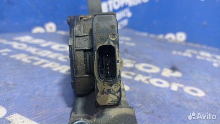 Педаль газа Ford Focus 3 седан iqdb 2012