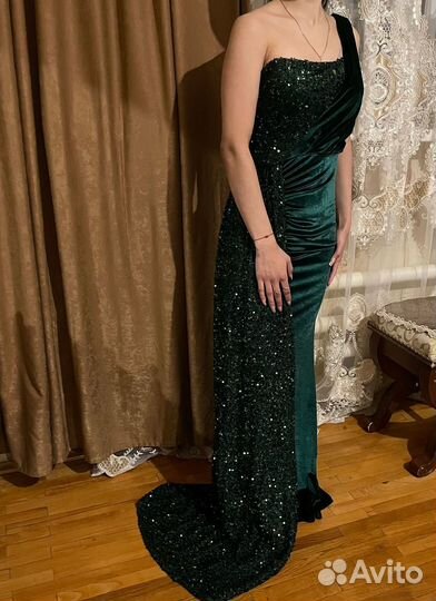 Вечернее платье