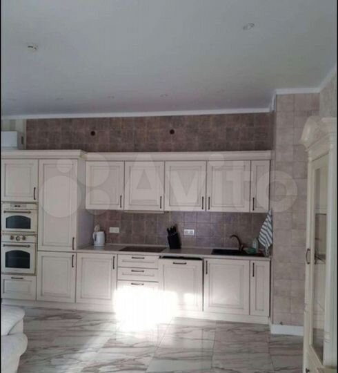 2-к. квартира, 115 м², 1/4 эт.