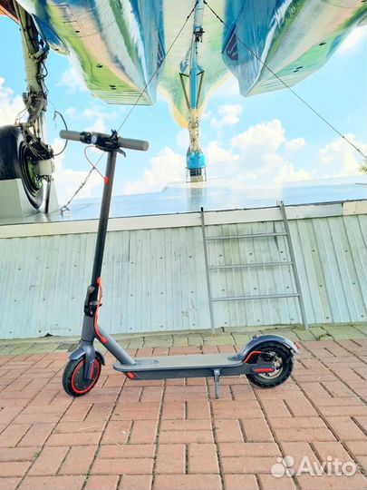 Самокат Aovo M365