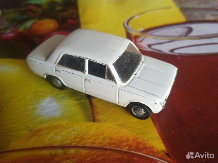 Ваз 2101 Копейка и Газ 21Т Волга Деагостини лот