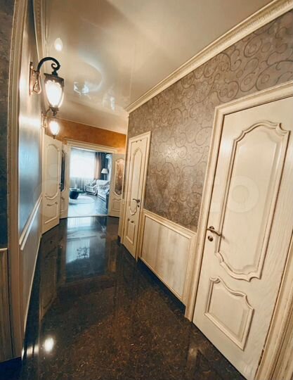 4-к. квартира, 107 м², 10/12 эт.