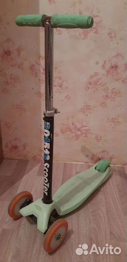 Самокат детский трехколесный с подсветкой