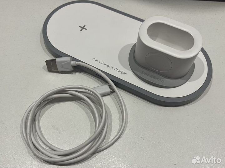 Беспроводная зарядка для iPhone 3 в 1