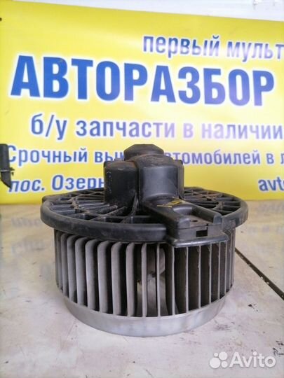 Моторчик отопителя Suzuki Liana