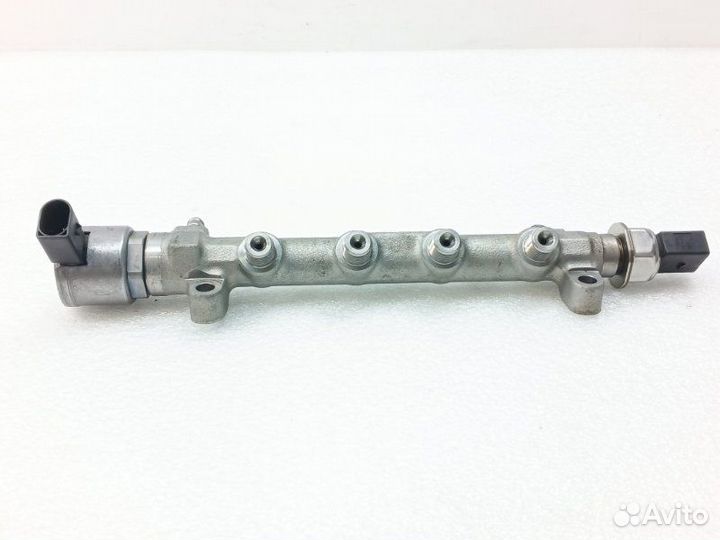 Топливная рейка (рампа) Audi Q5 FY 2.0 DET 2019