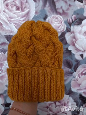 Комплект из шапки и манишки