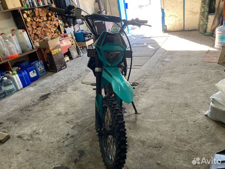 Regul moto seven medalist