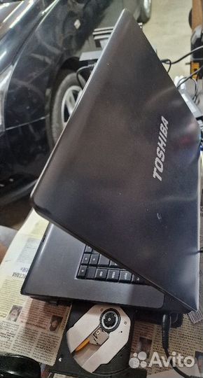 Ноутбук Toshiba satellite L300-23C