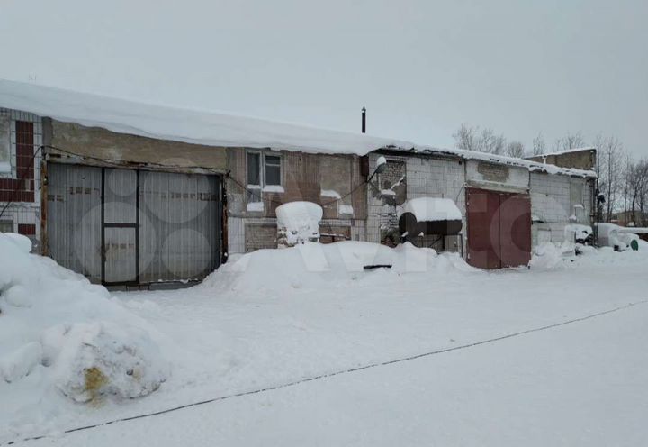 Гараж, > 30 м²