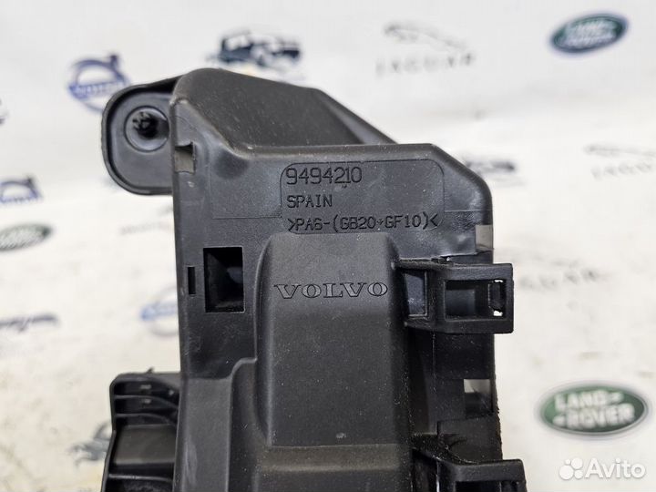 Корпус блока предохран Volvo S60 S80 V70 XC70 XC90