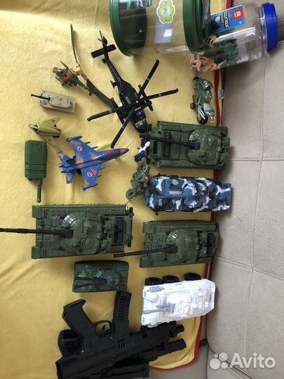 Игрушки для мальчика танки