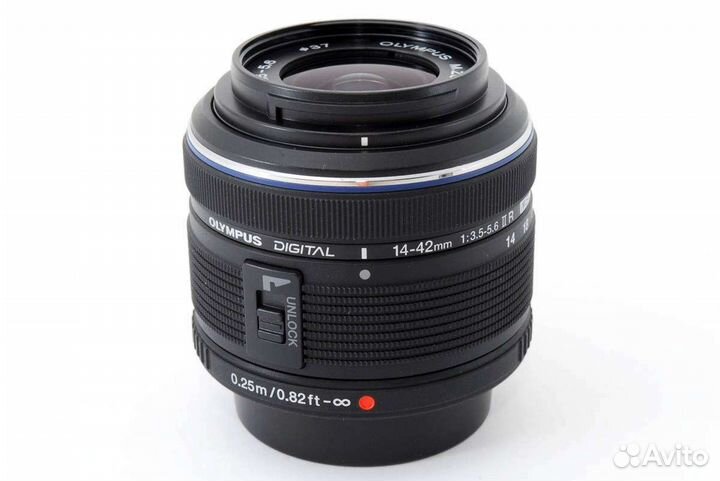 Объектив Olympus micro 4/3 14-42mm