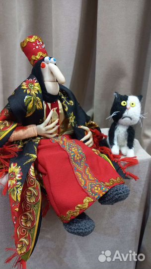 Баба Яга нарядная оберег в дом