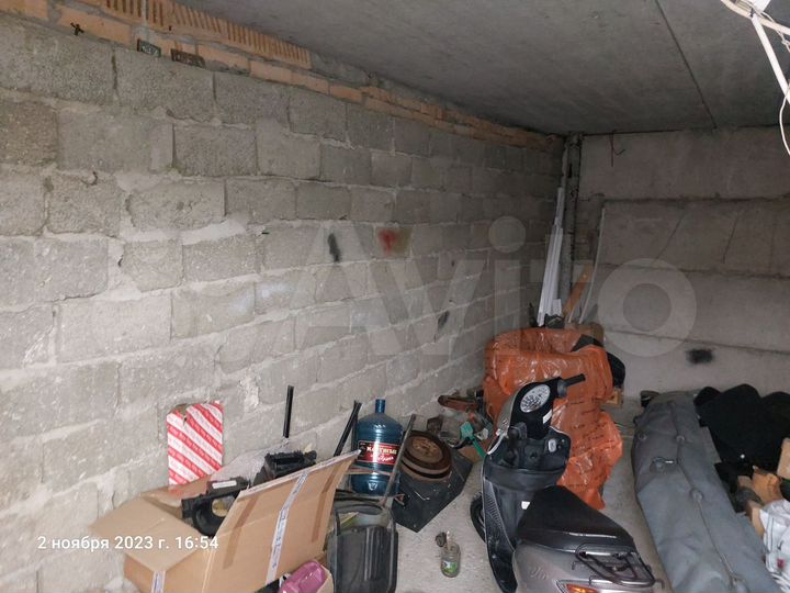 Гараж, > 30 м²