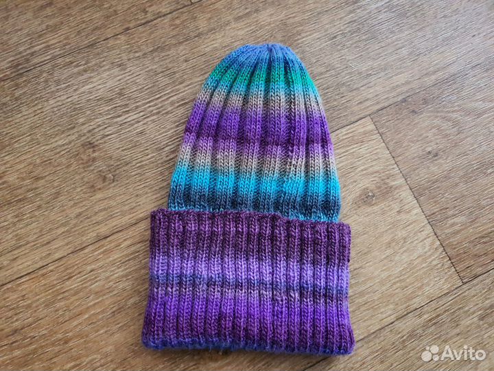 Шапки женские ручная работа