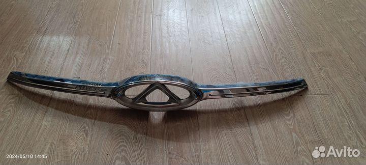 Молдинг решётки радиатора Chery Tiggo 4