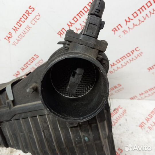 Корпус воздушного фильтра Volkswagen Touareg AZZ