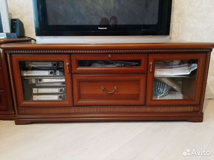 Тумба под тв, прикроватные тумбы