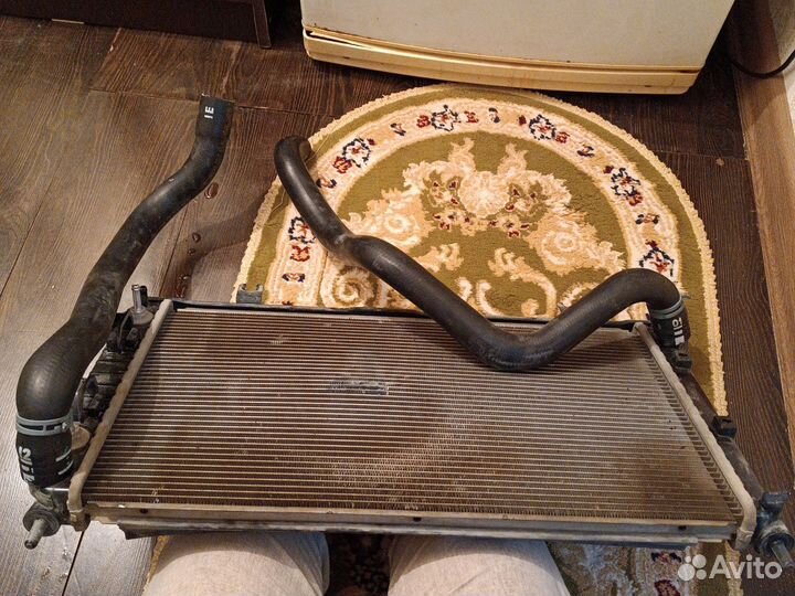 Радиатор охлаждения гранта FL автомат 19 год