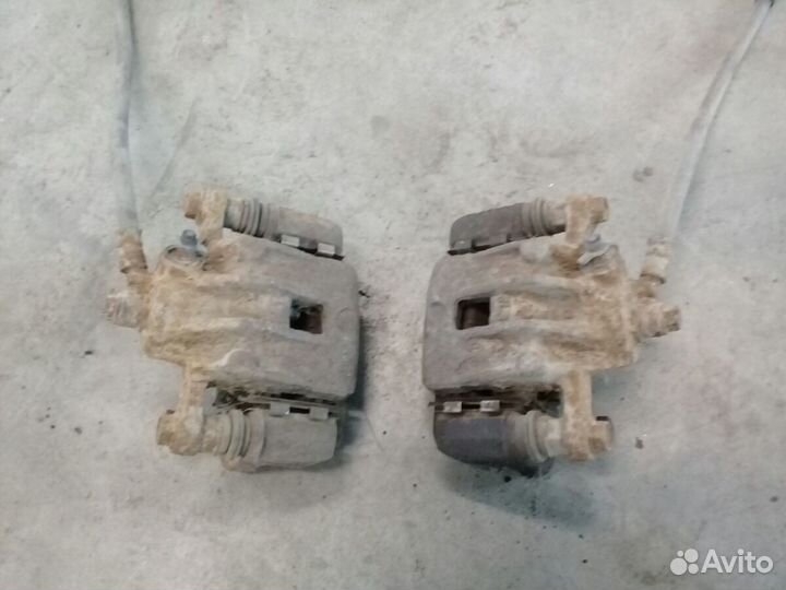 Супорт задний Hyundai Tucson 1