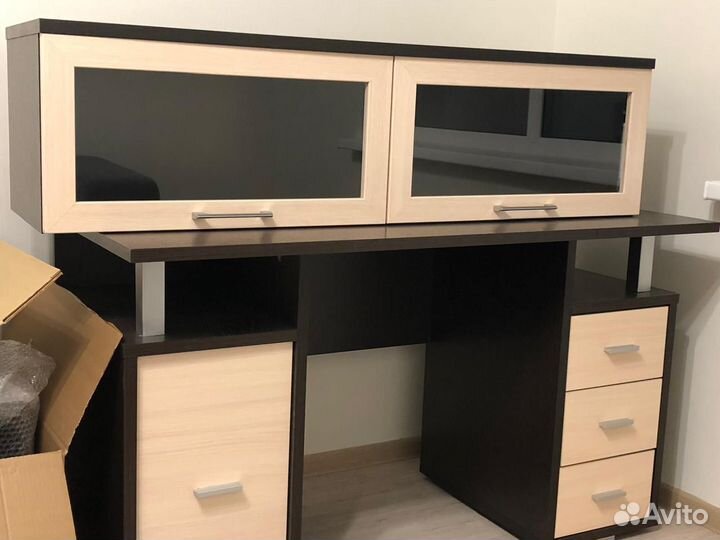 Стол письменный