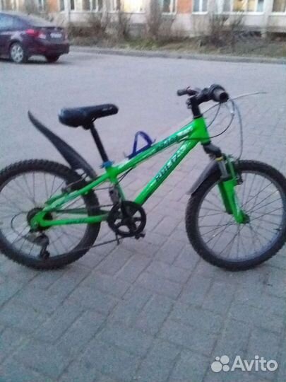 Велосипед скоростной детский б/у. Диаметр колес 20